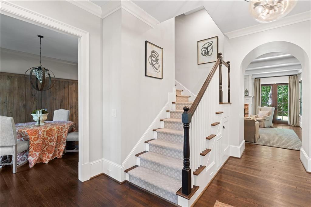 2591 Hyde Manor Drive NW