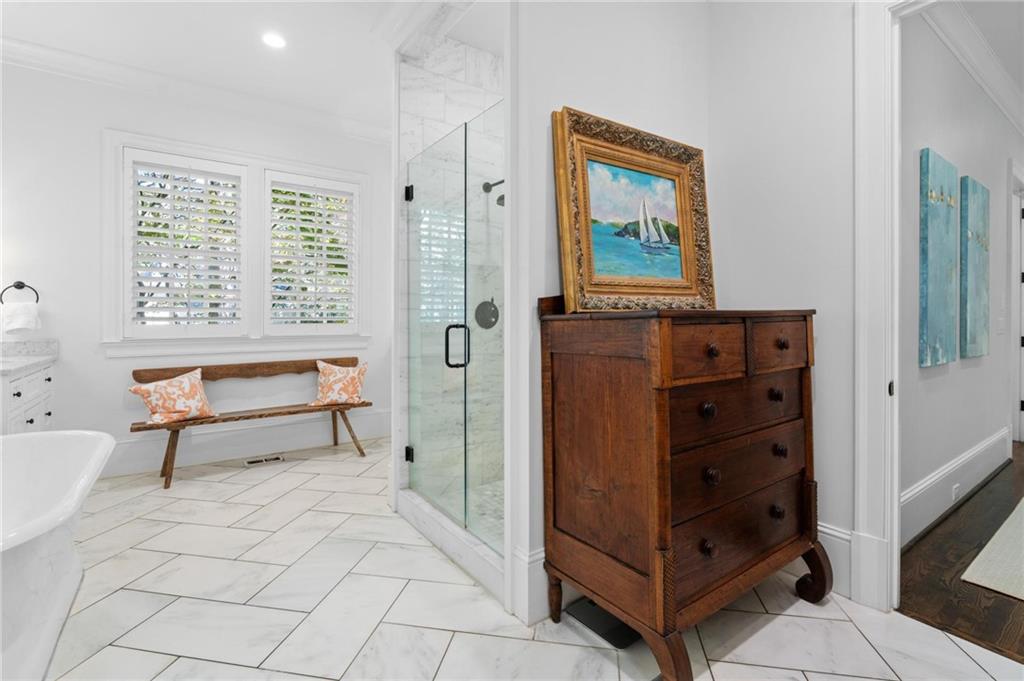 2591 Hyde Manor Drive NW