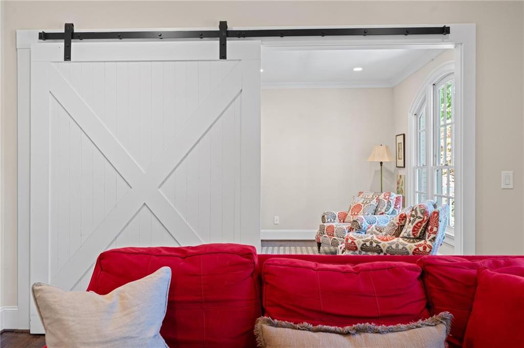 2591 Hyde Manor Drive NW