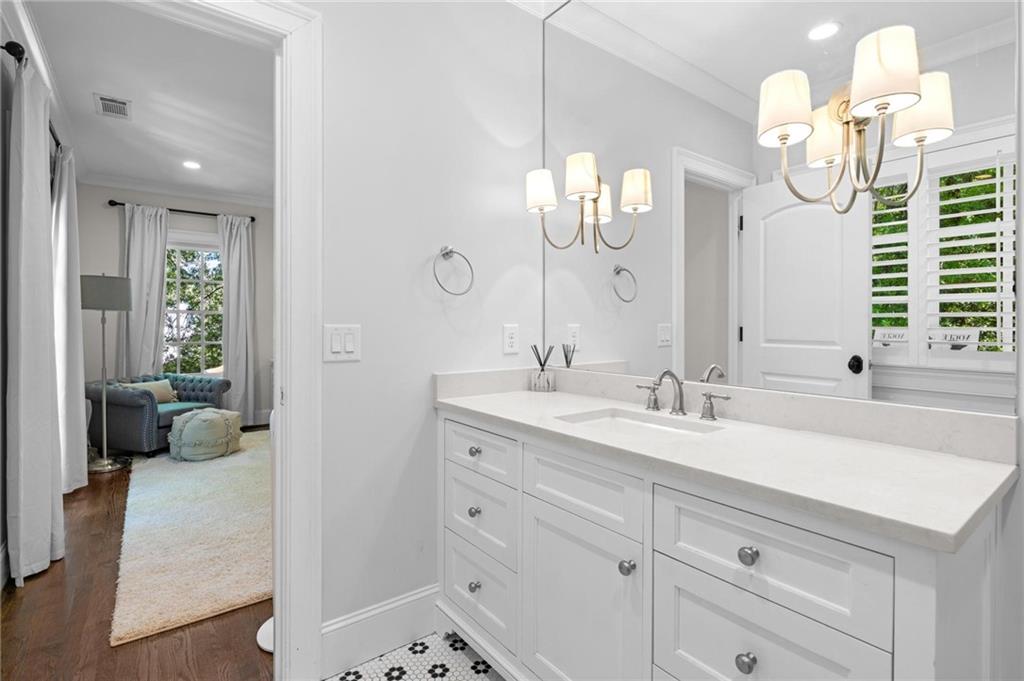 2591 Hyde Manor Drive NW