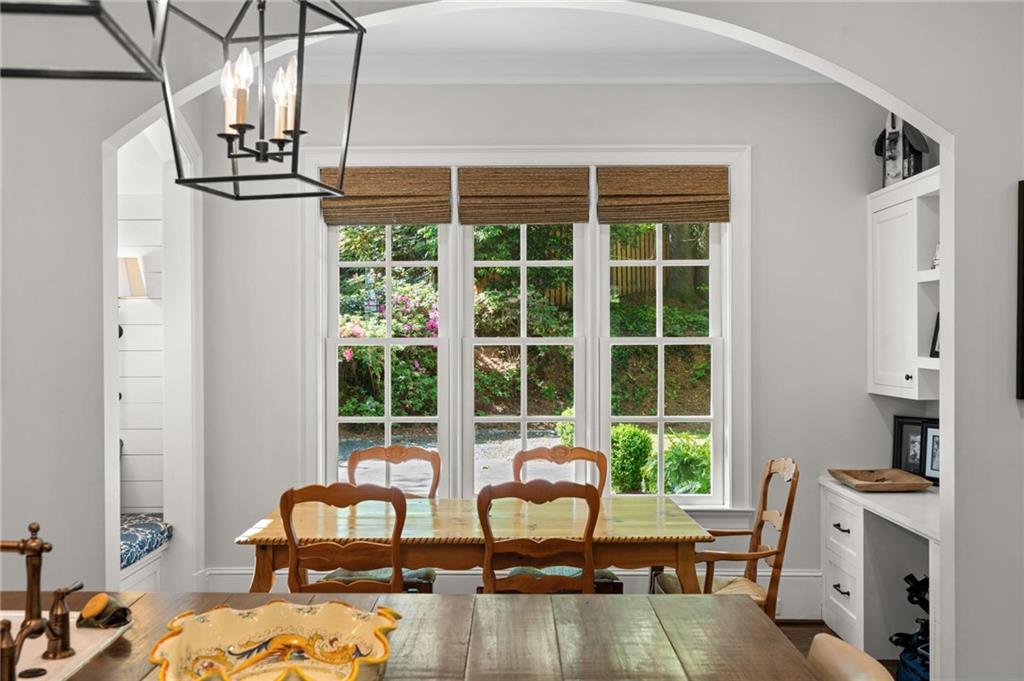 2591 Hyde Manor Drive NW