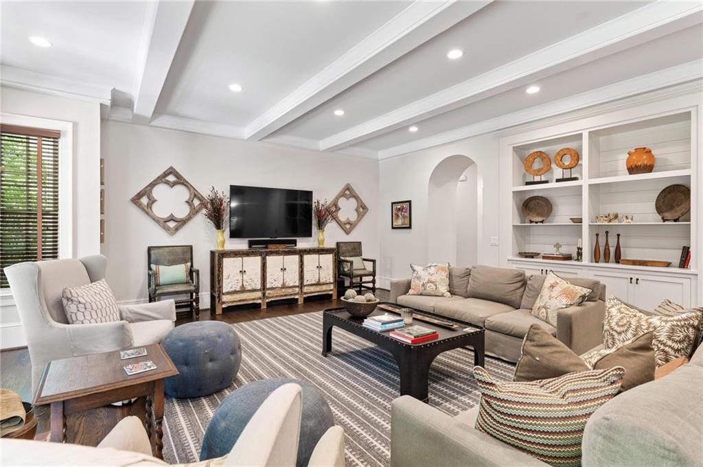 2591 Hyde Manor Drive NW