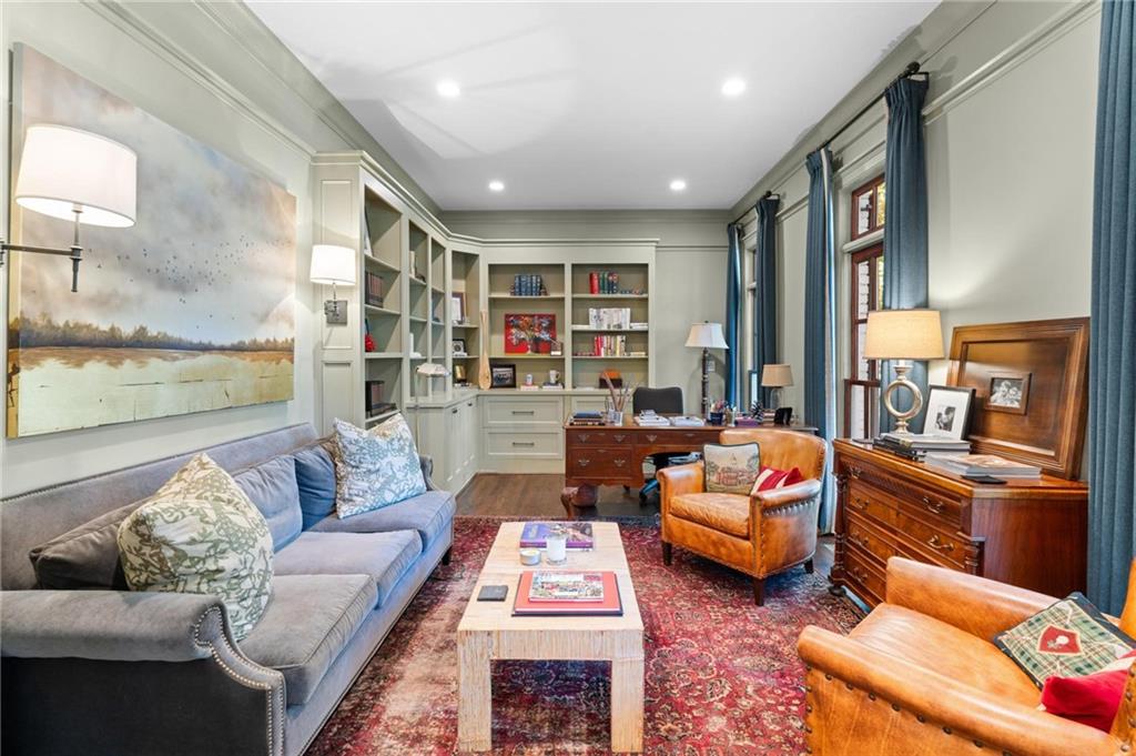 2591 Hyde Manor Drive NW