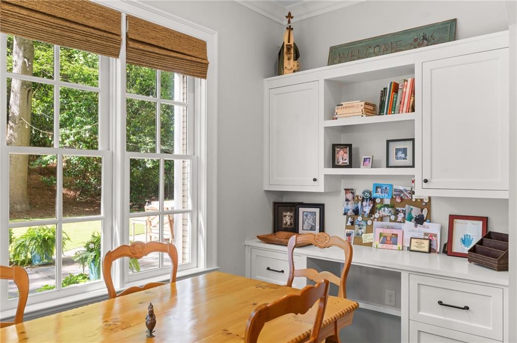 2591 Hyde Manor Drive NW