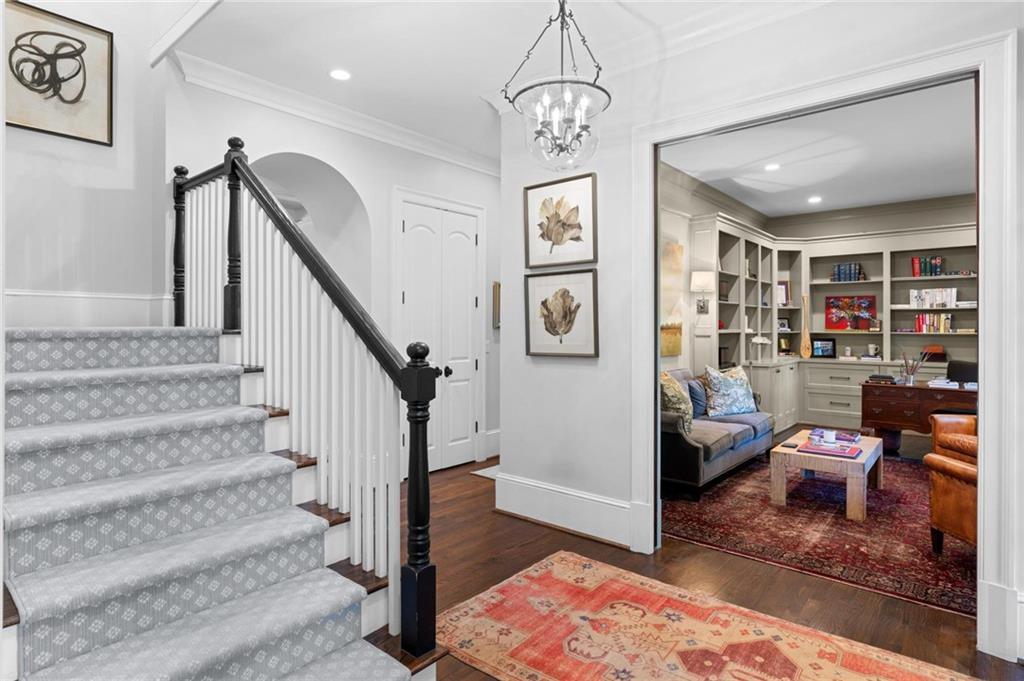 2591 Hyde Manor Drive NW