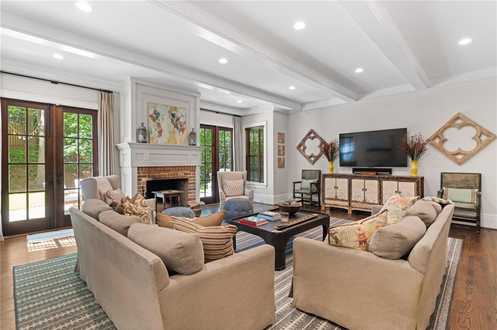 2591 Hyde Manor Drive NW