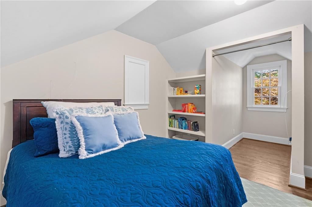 2591 Hyde Manor Drive NW