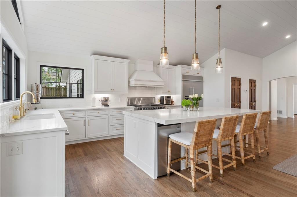 951 Northcliffe Drive NW