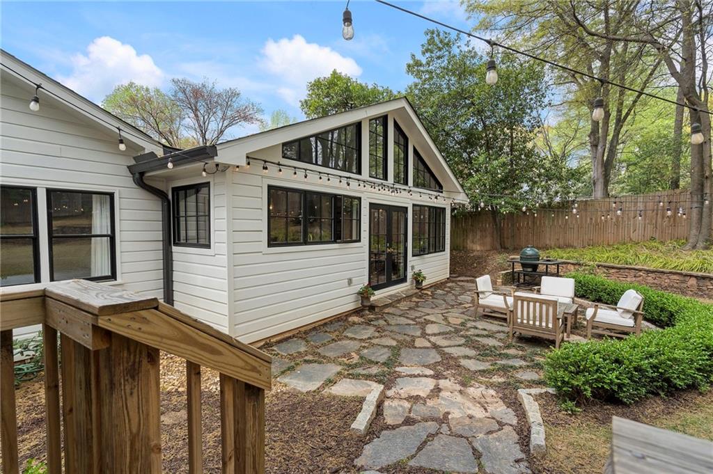 951 Northcliffe Drive NW