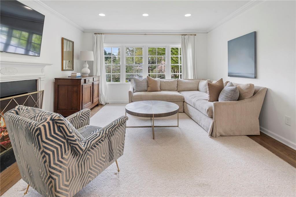 951 Northcliffe Drive NW