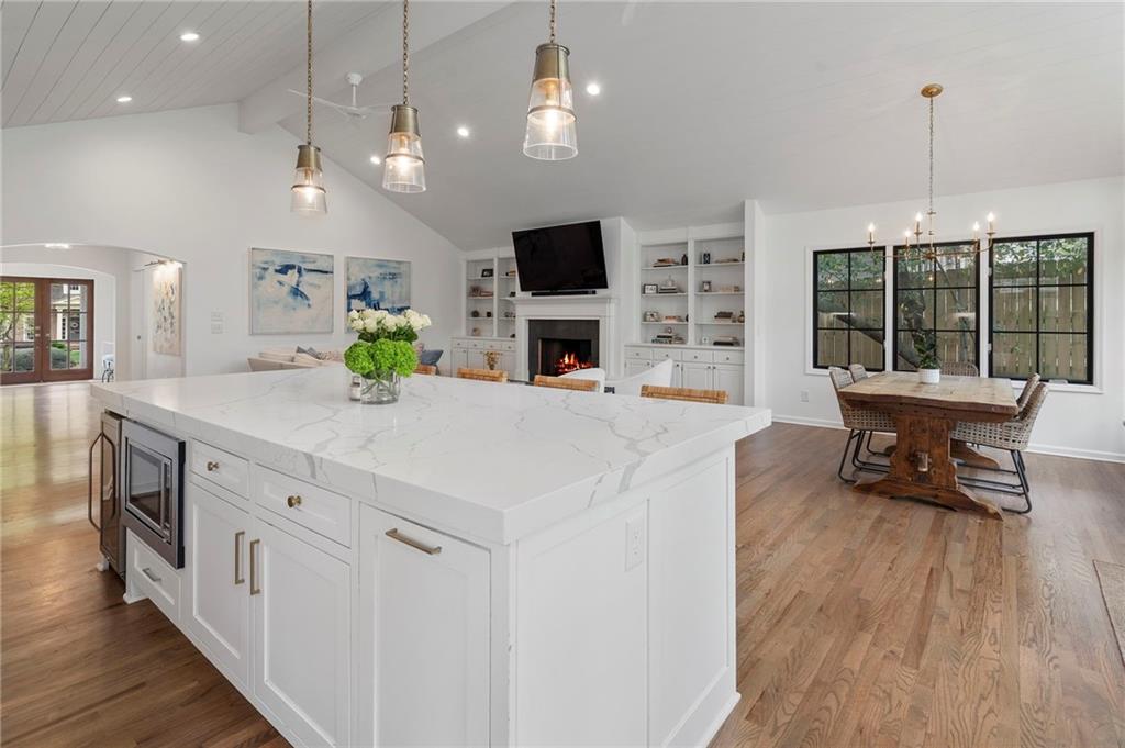 951 Northcliffe Drive NW