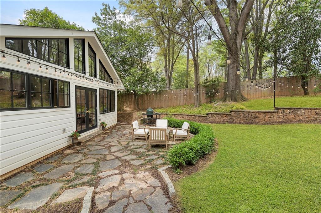 951 Northcliffe Drive NW