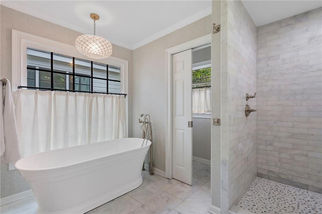 951 Northcliffe Drive NW