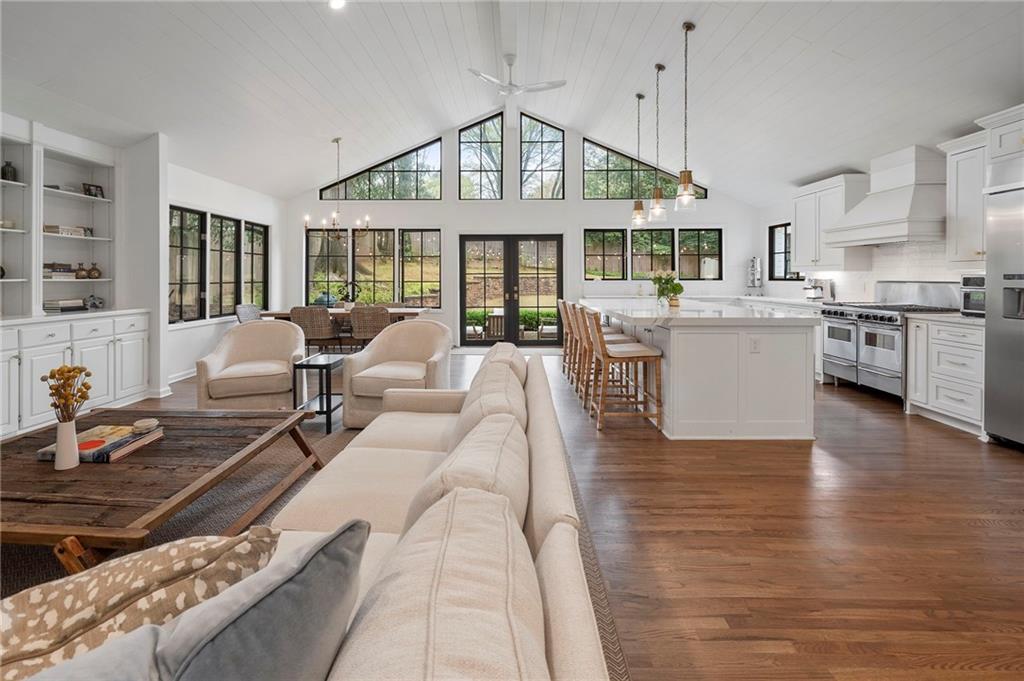 951 Northcliffe Drive NW