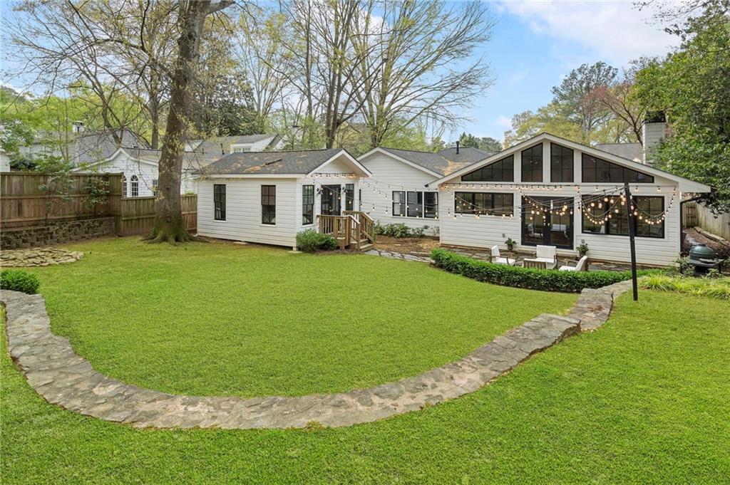 951 Northcliffe Drive NW