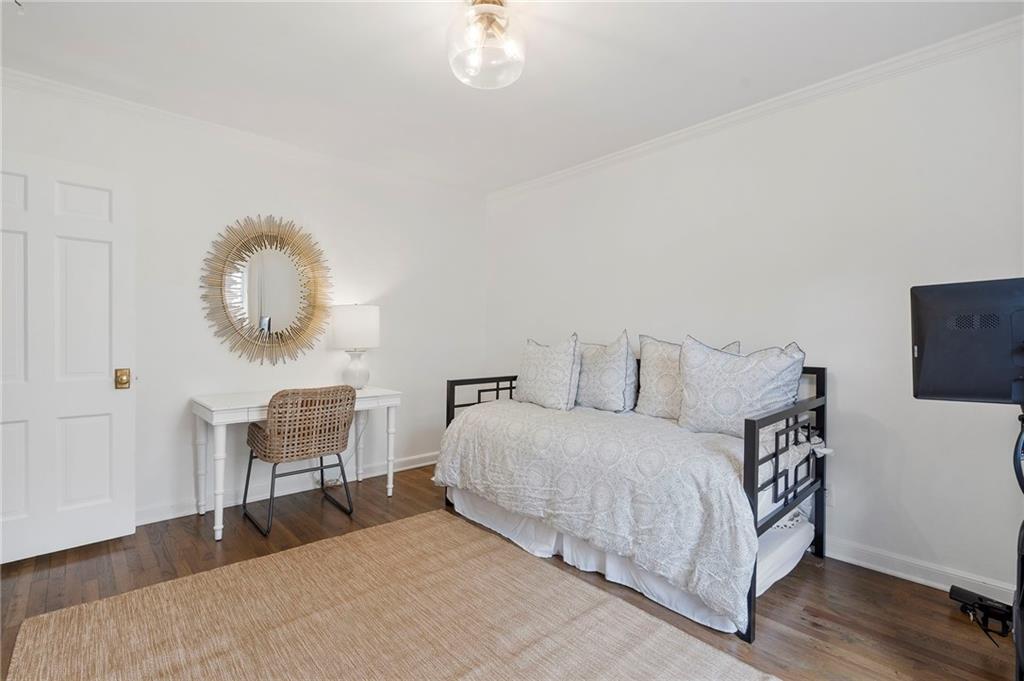 951 Northcliffe Drive NW