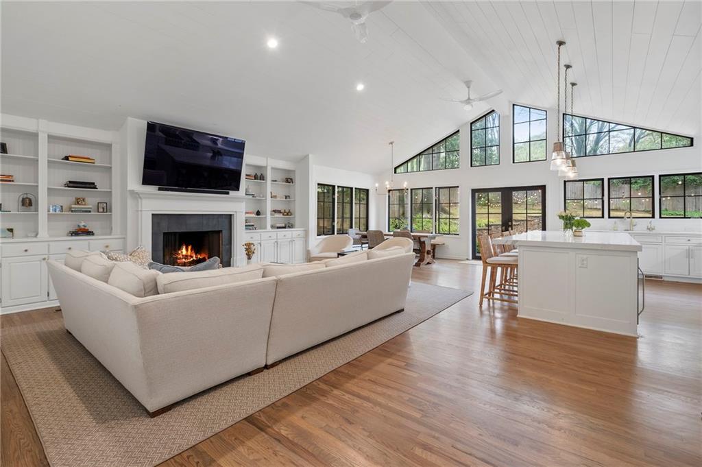 951 Northcliffe Drive NW