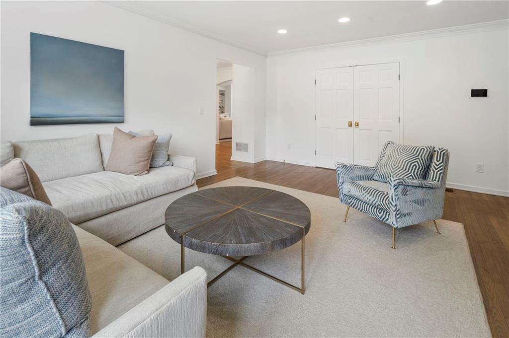 951 Northcliffe Drive NW