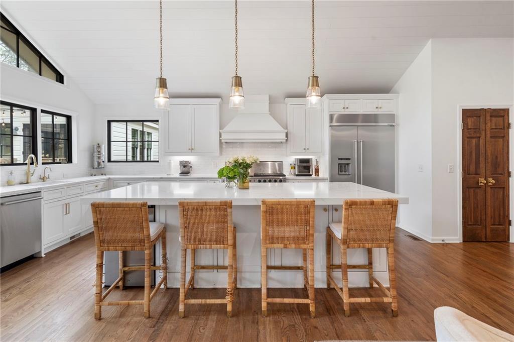 951 Northcliffe Drive NW