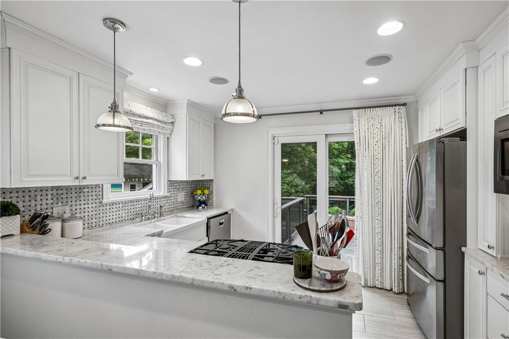 2427 Shenandoah Avenue NE