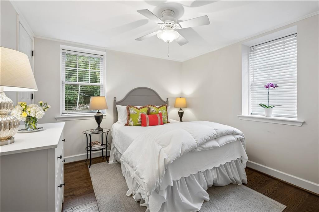 2427 Shenandoah Avenue NE