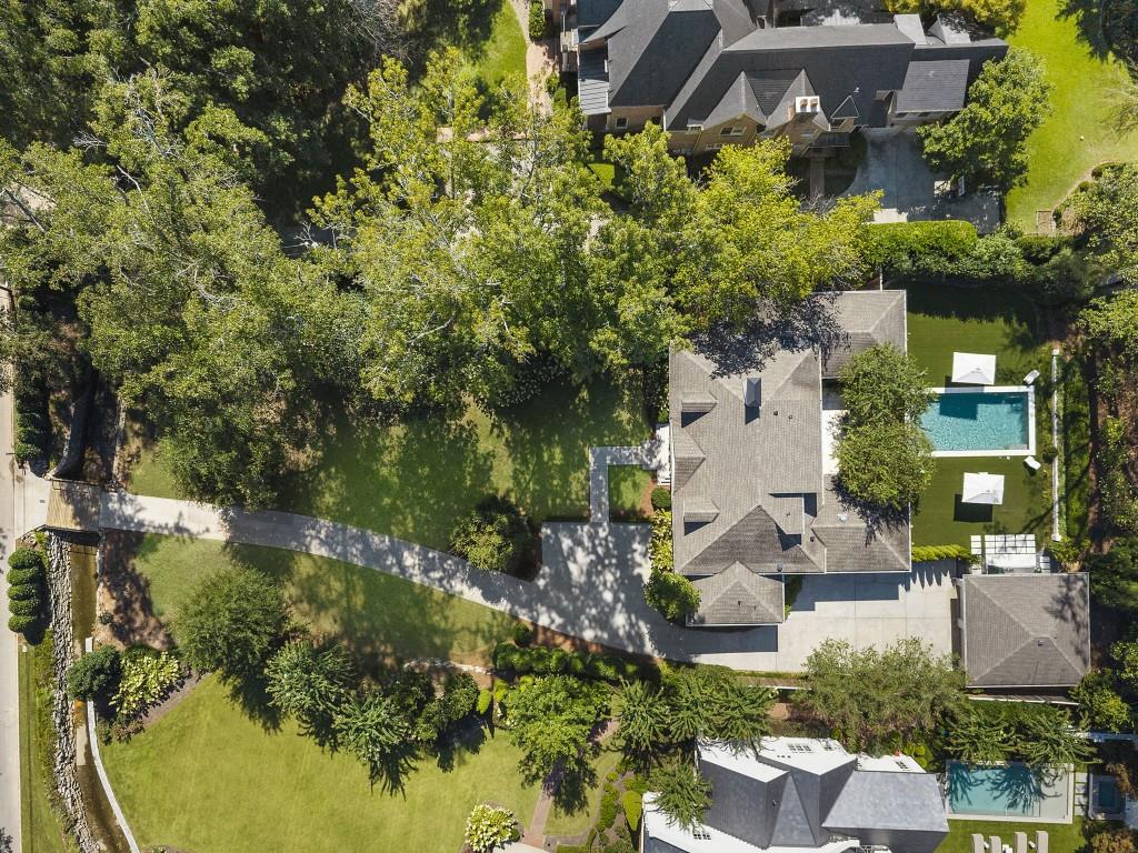 447 Valley Road