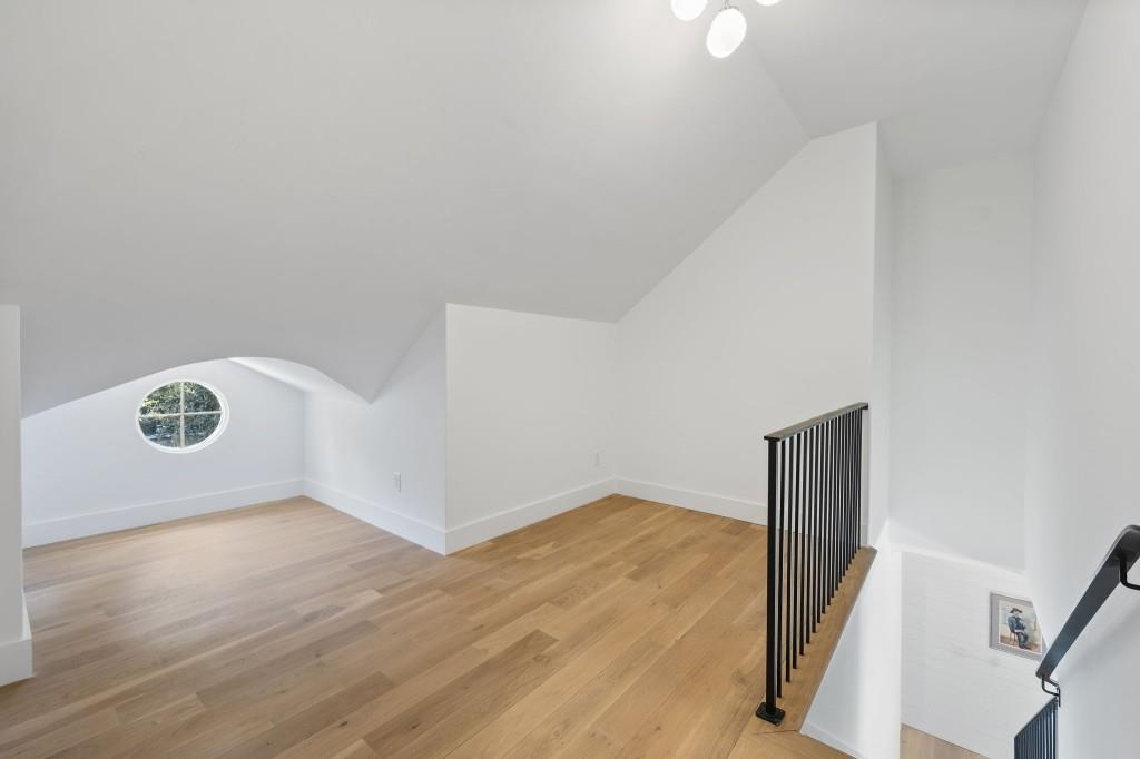 447 Valley Road
