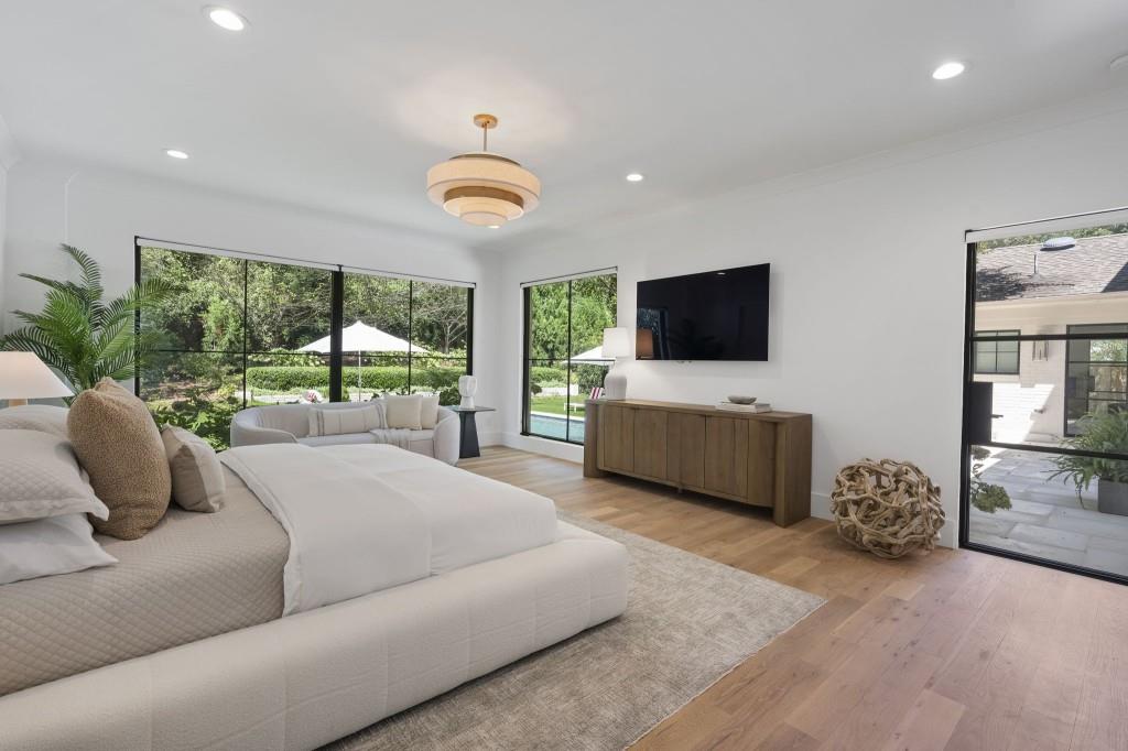 447 Valley Road