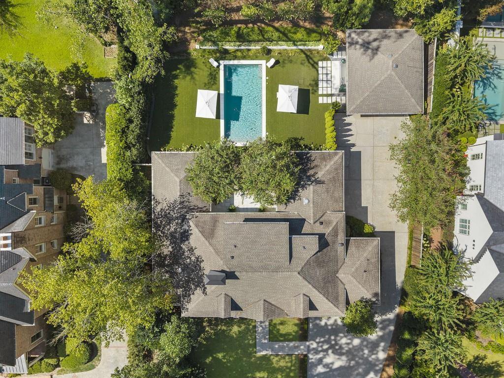 447 Valley Road