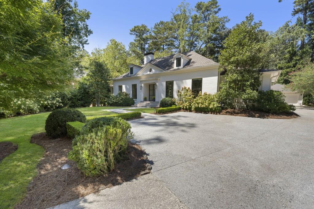 447 Valley Road