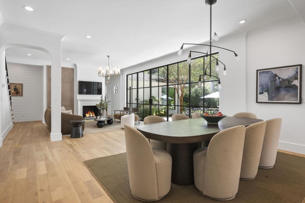 447 Valley Road