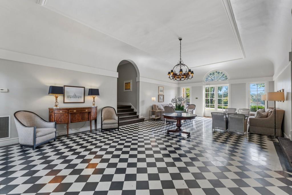 200 Montgomery Ferry Drive Unit 31