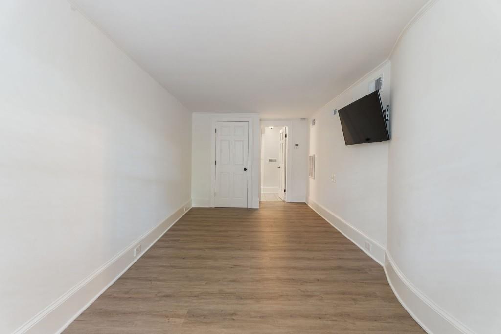200 Montgomery Ferry Drive Unit 31