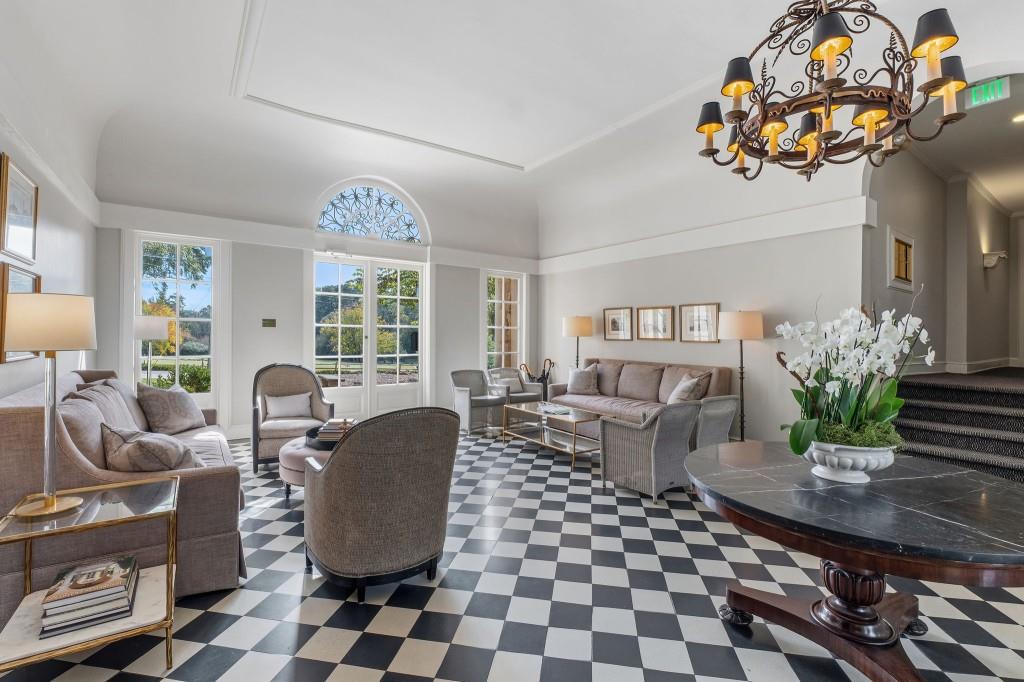 200 Montgomery Ferry Drive Unit 31