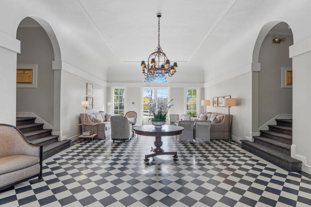200 Montgomery Ferry Drive Unit 31