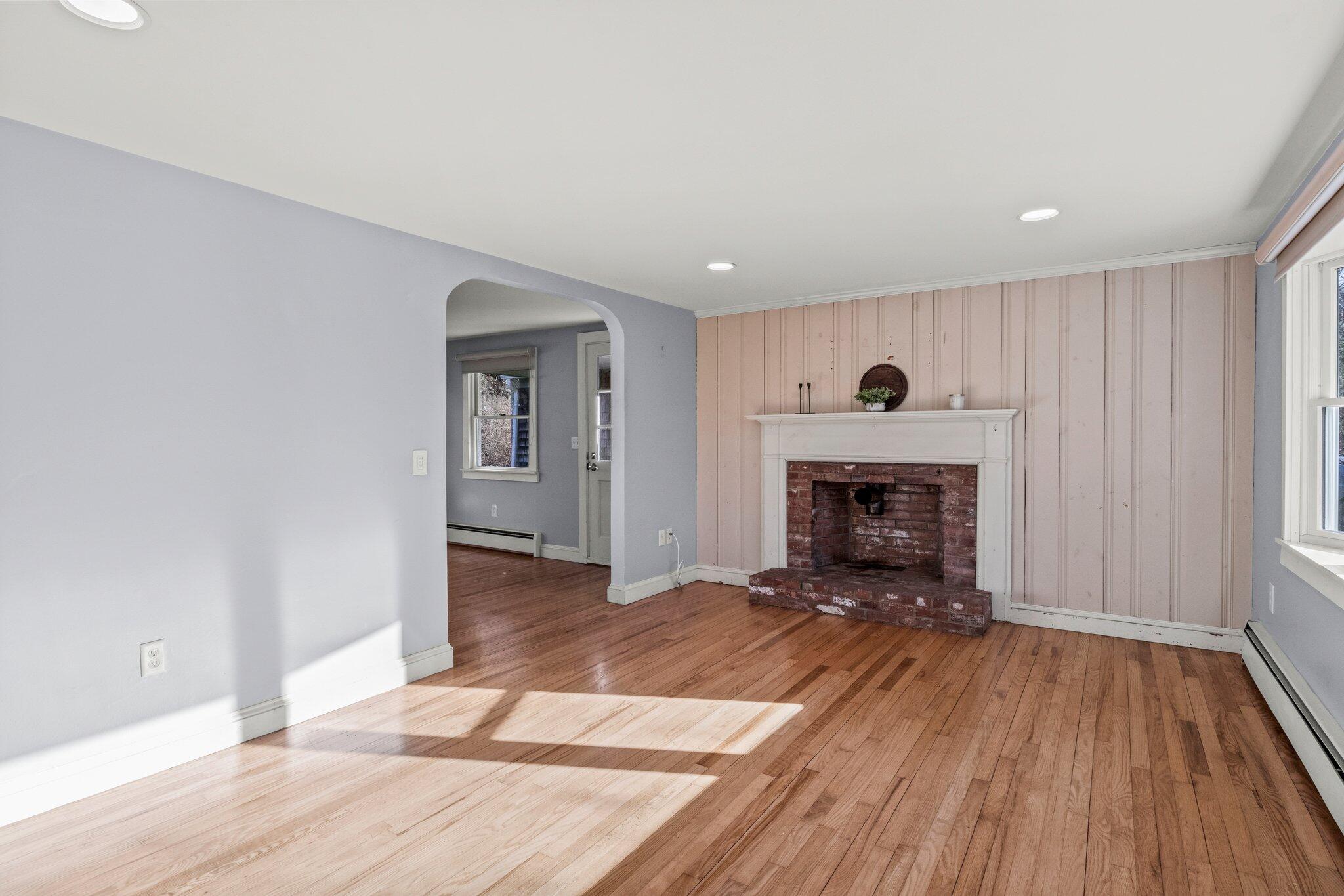 704 Queen Anne Road