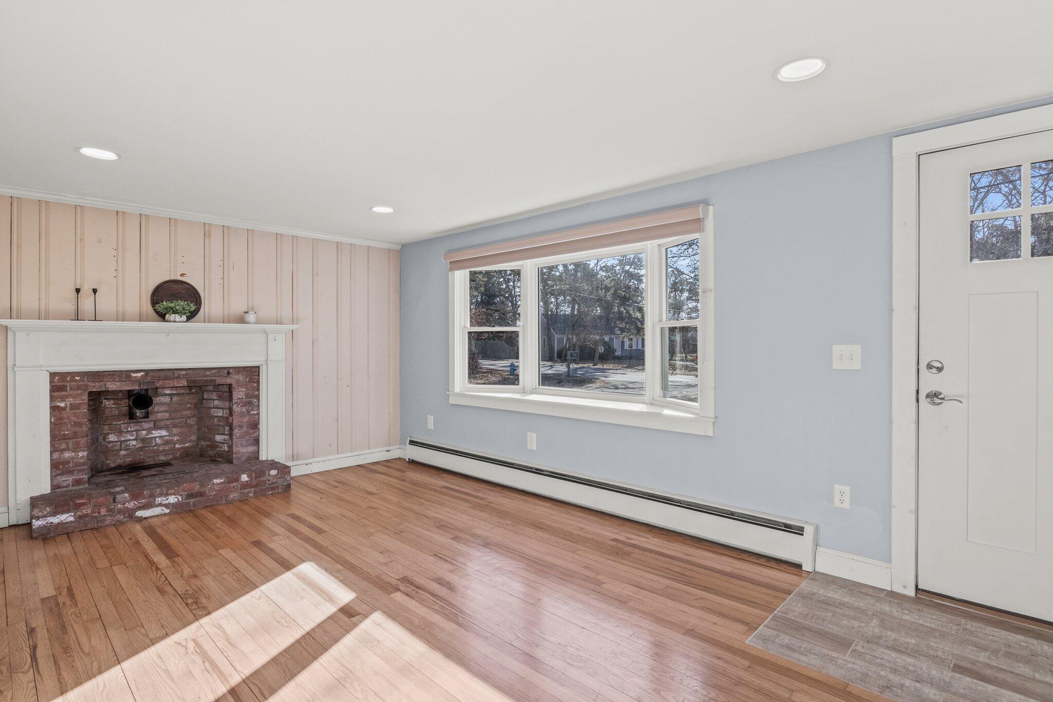 704 Queen Anne Road