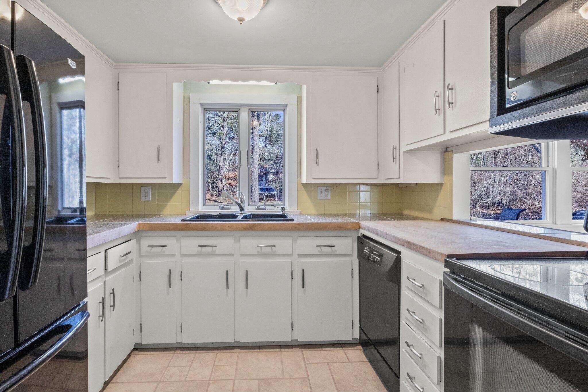 704 Queen Anne Road