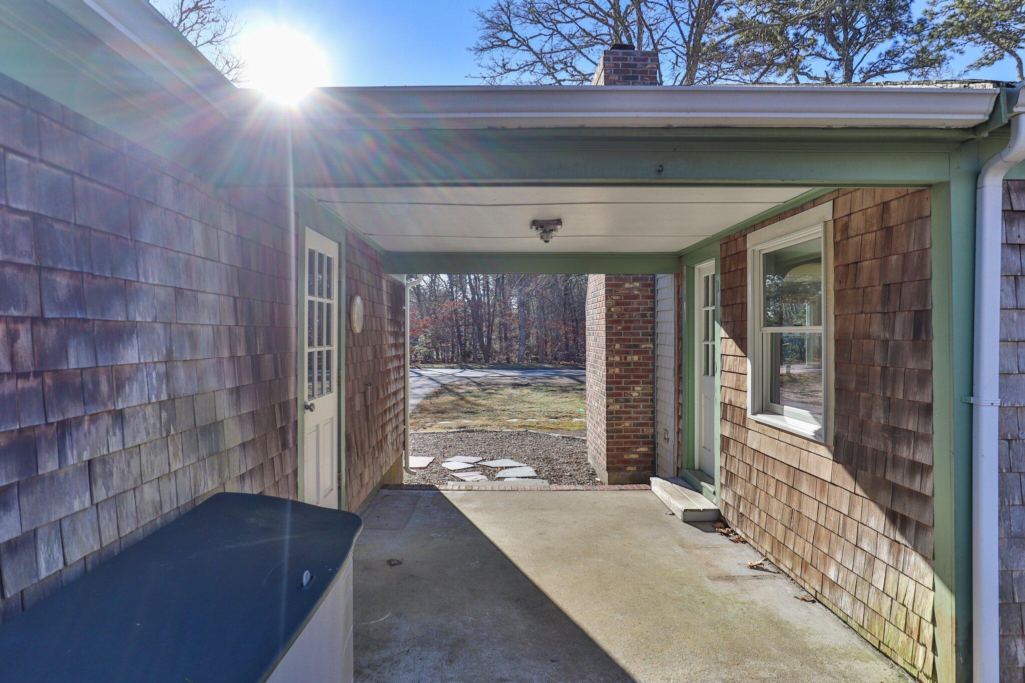 704 Queen Anne Road