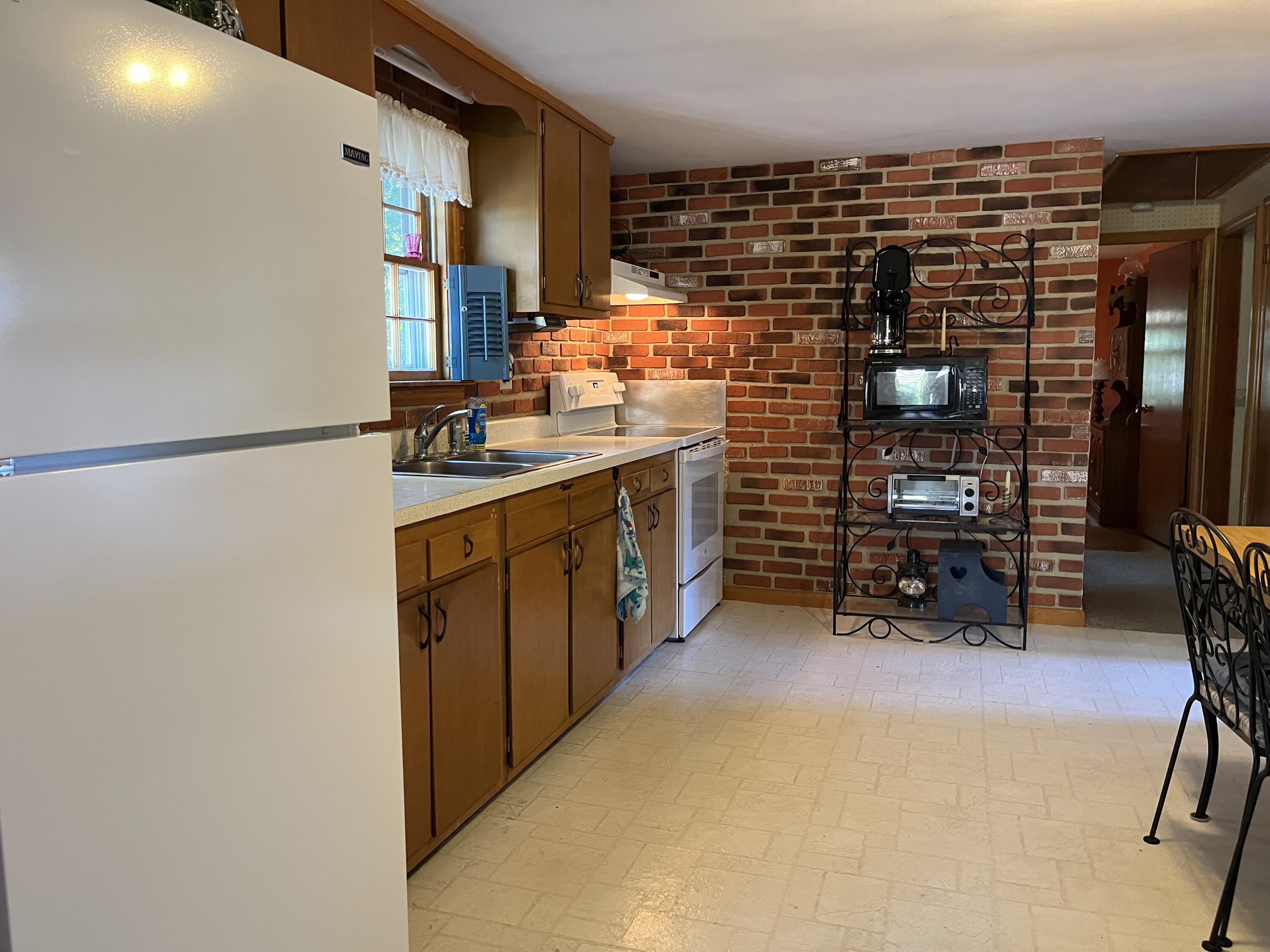 7 Hickory Lane