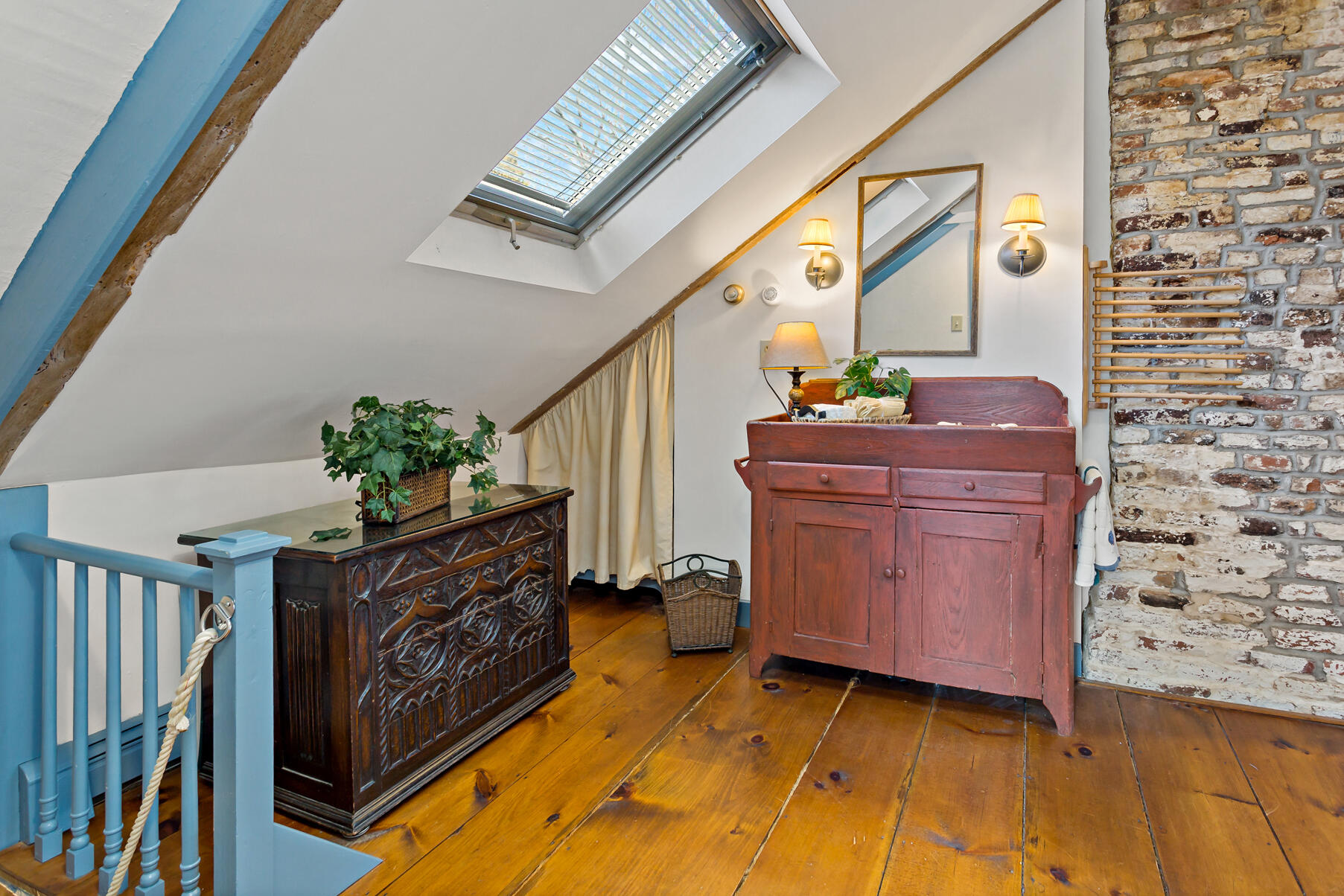 303 Phinney's Lane