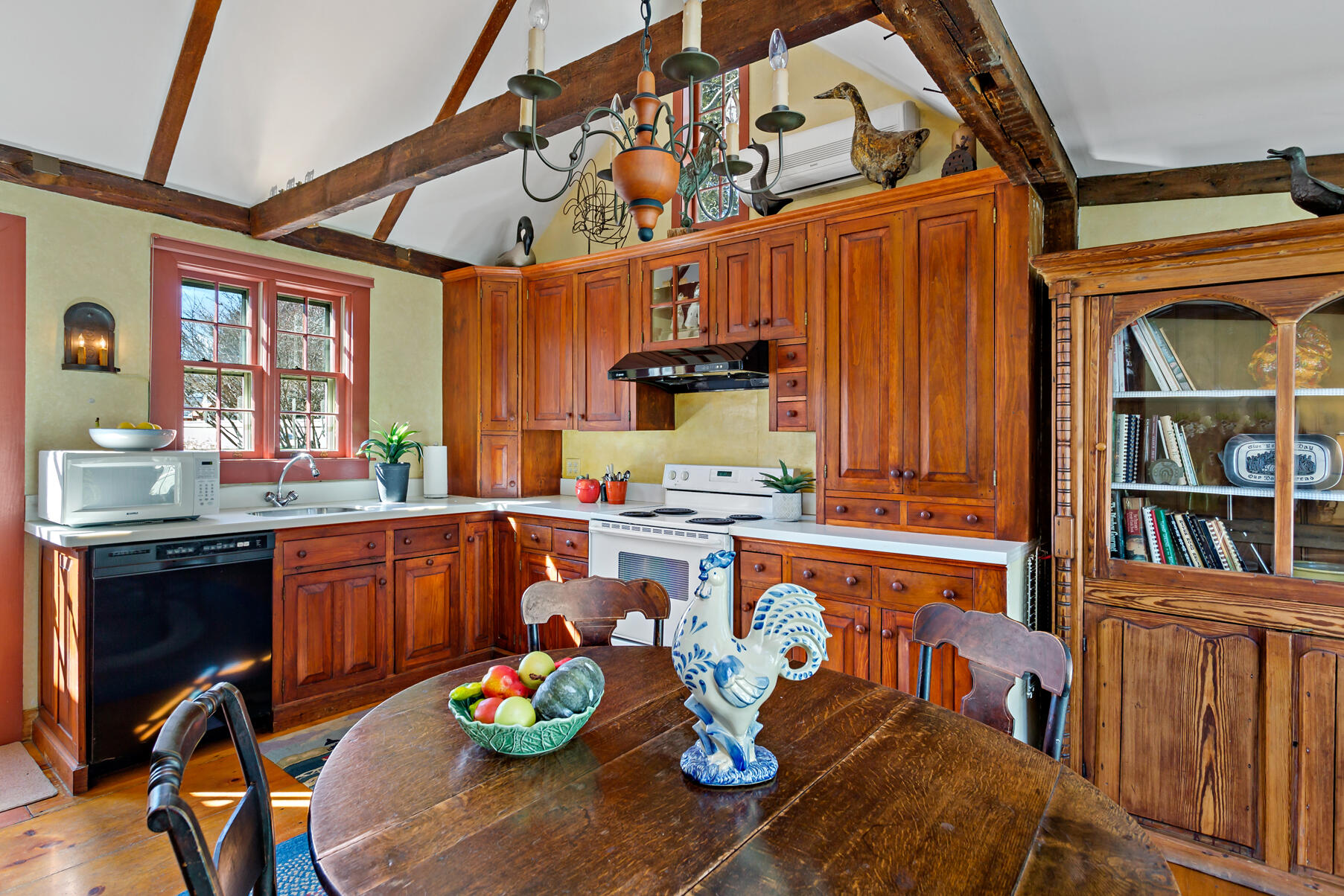 303 Phinney's Lane