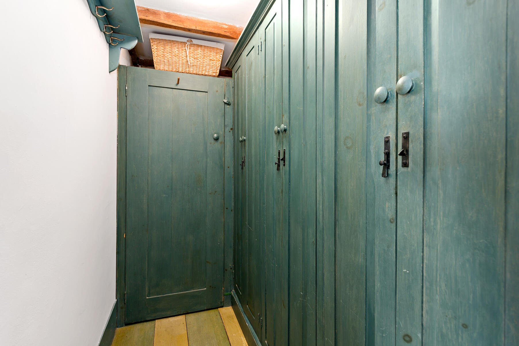 303 Phinney's Lane