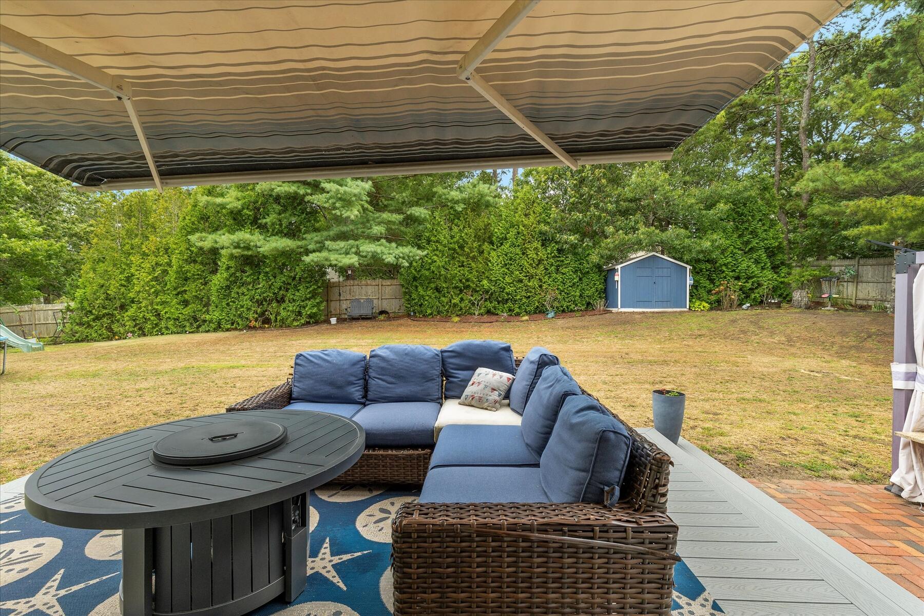 15 Follins Pond Road