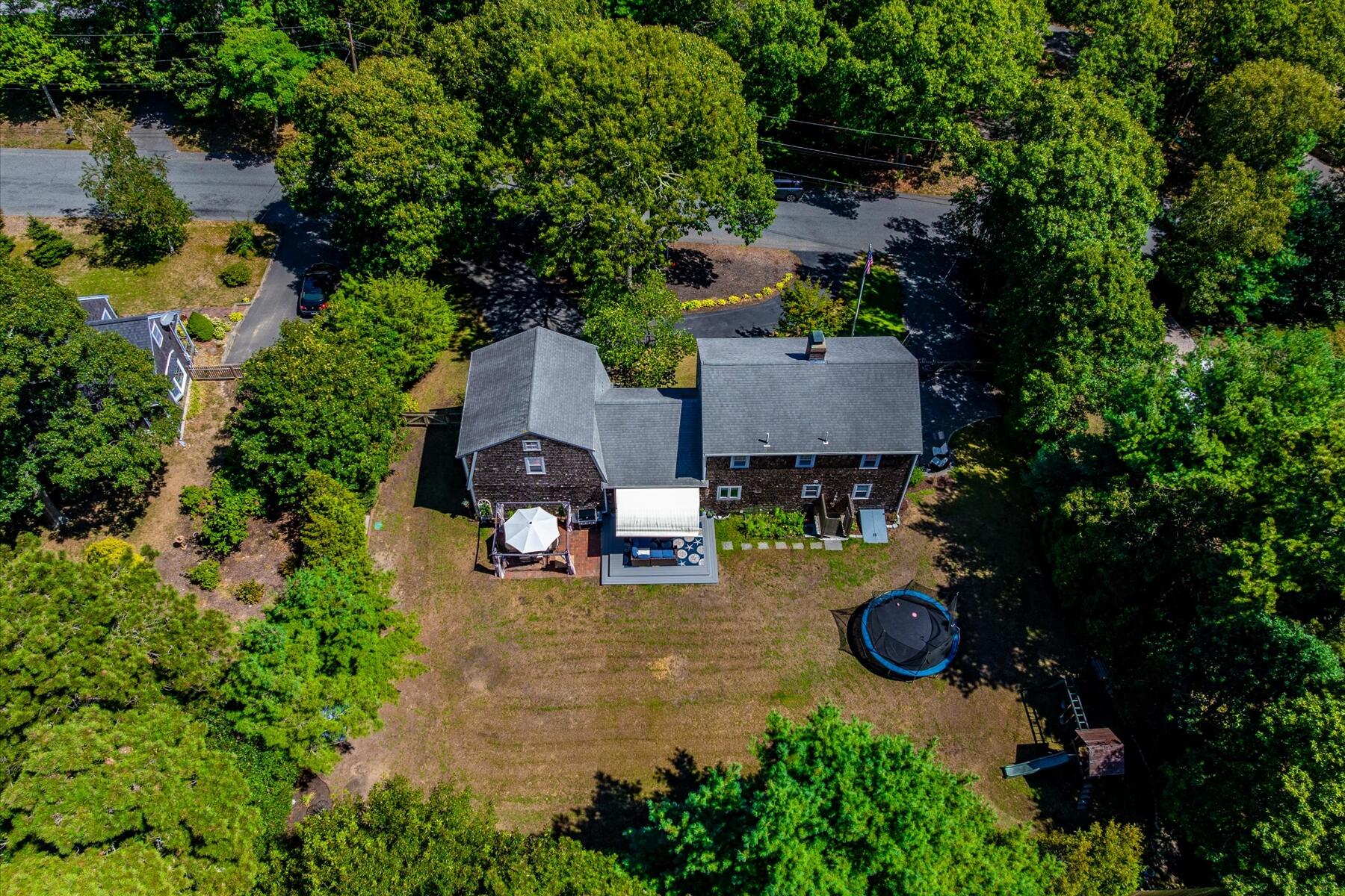 15 Follins Pond Road