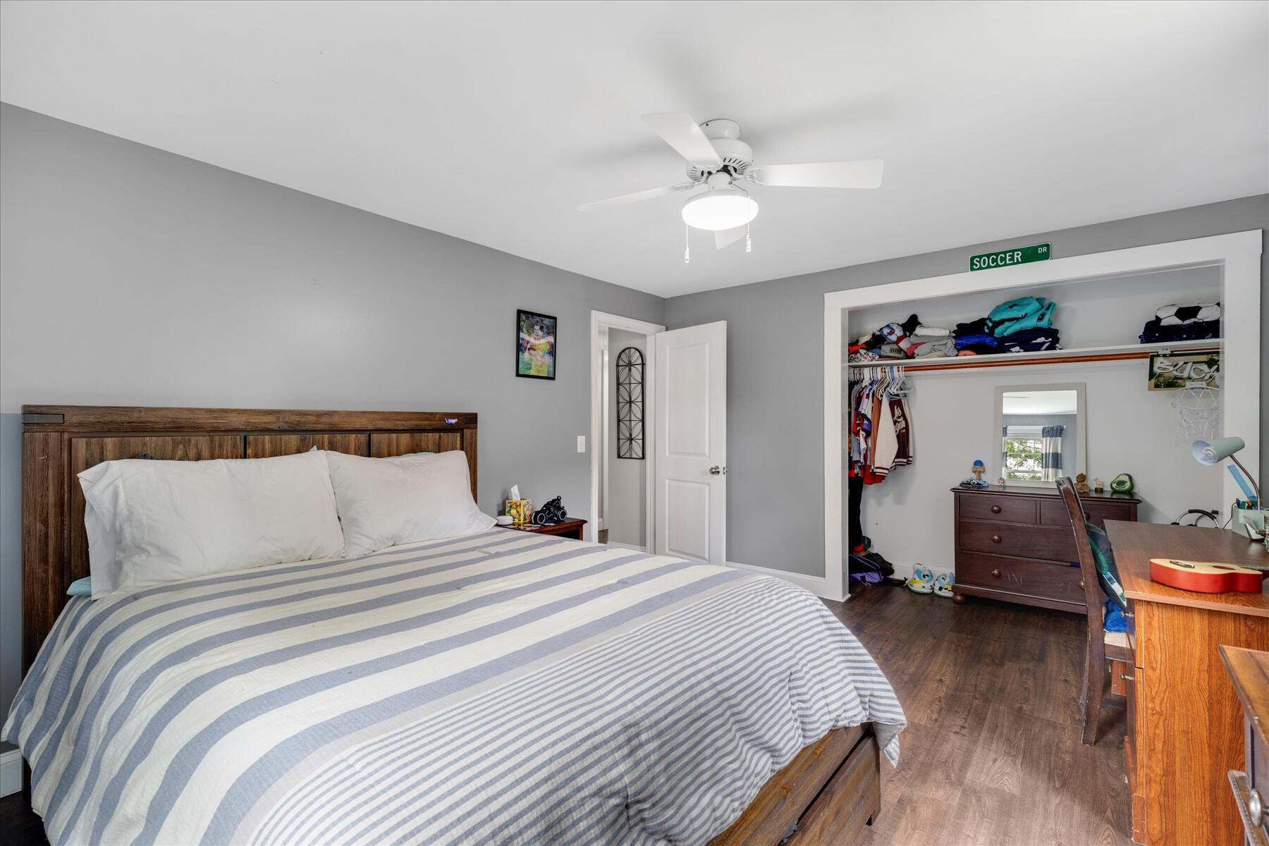 15 Follins Pond Road