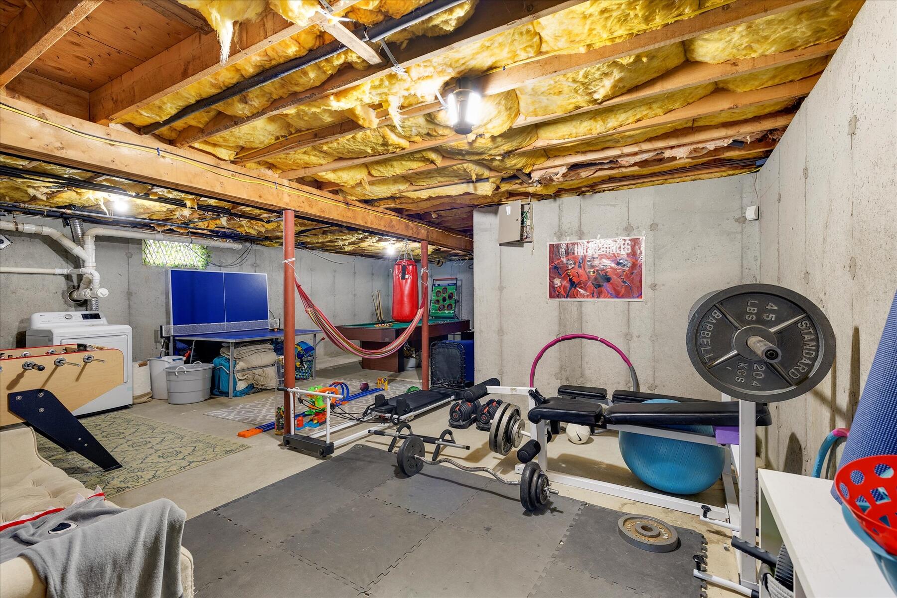 15 Follins Pond Road