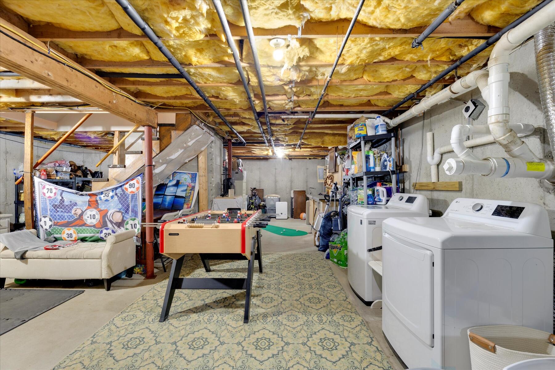 15 Follins Pond Road