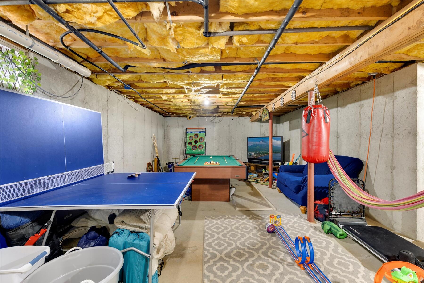 15 Follins Pond Road