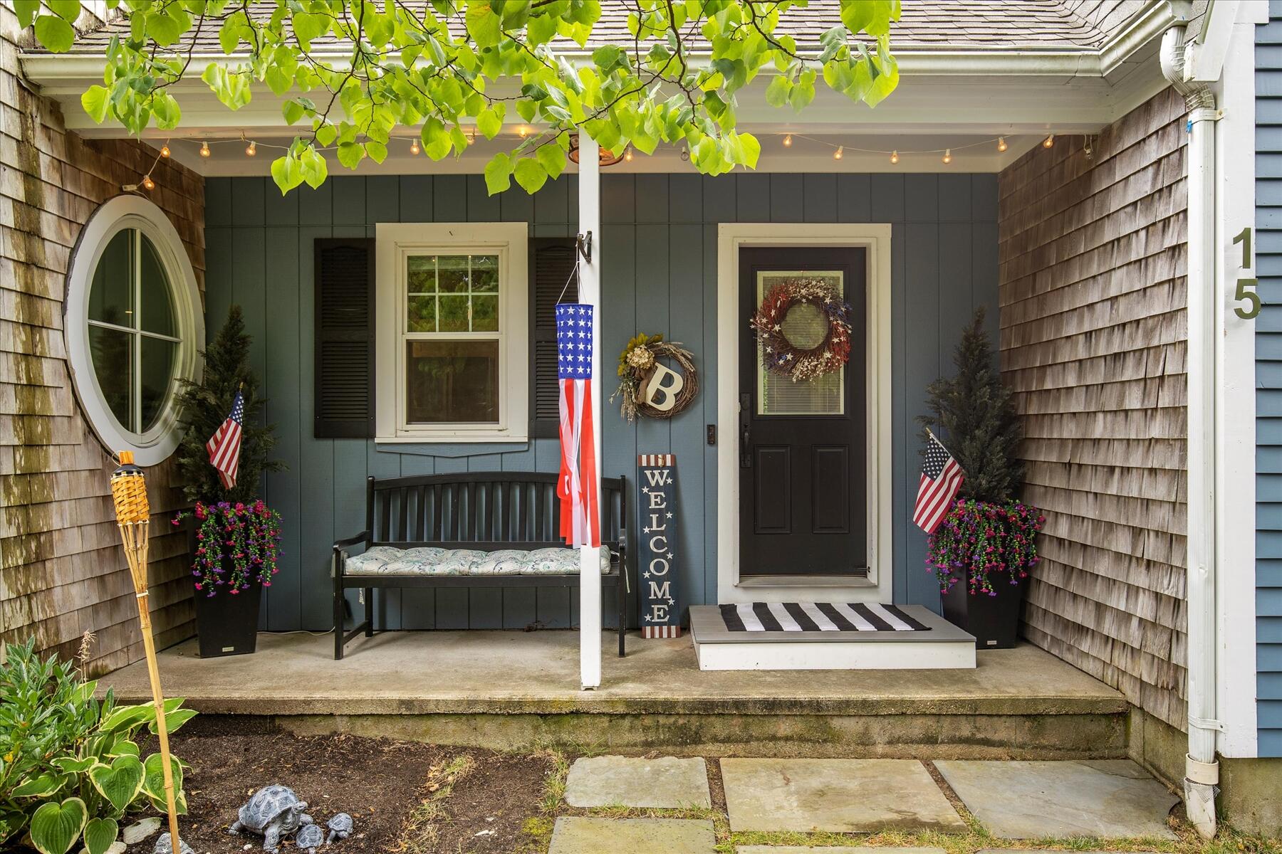 15 Follins Pond Road